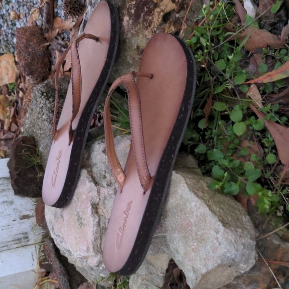Clarks Tan Salon Spirit Flip-Flop Sandals - Picture 3 of 14